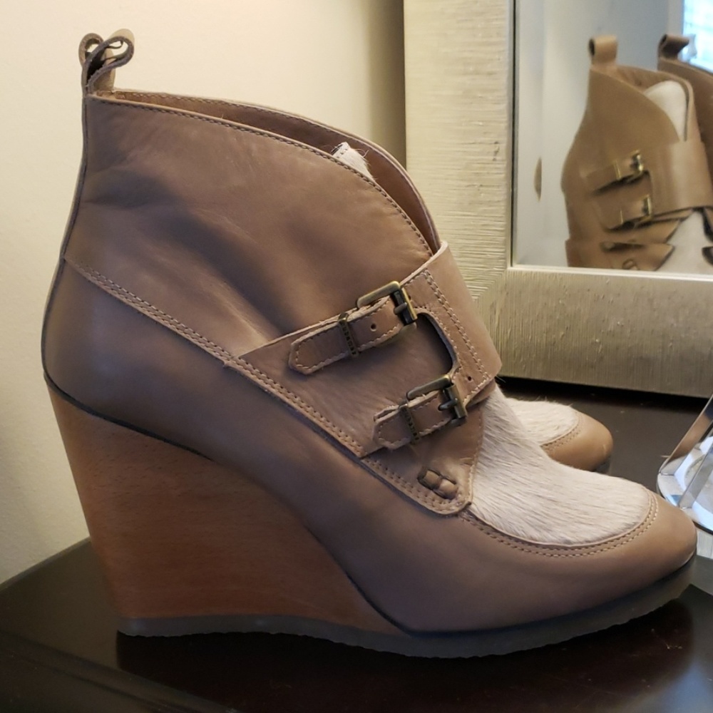 Camel Color Boots - Picture 2 of 4